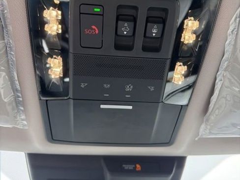 New 2026 Mitsubishi Outlander AWD image 13
