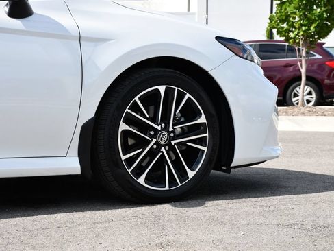 Used 2025 Toyota Camry XLE w/ Premium Plus Package FWD image 9