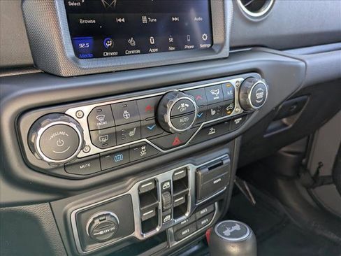 Used 2023 Jeep Wrangler Sahara w/ Cold Weather Group image 15