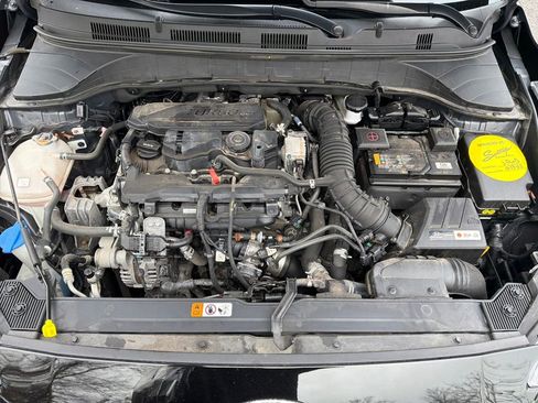 Used 2023 Hyundai Kona Limited image 40