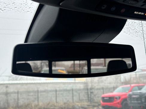 Used 2025 GMC Sierra 1500 SLT w/ SLT Premium Plus Package image 24