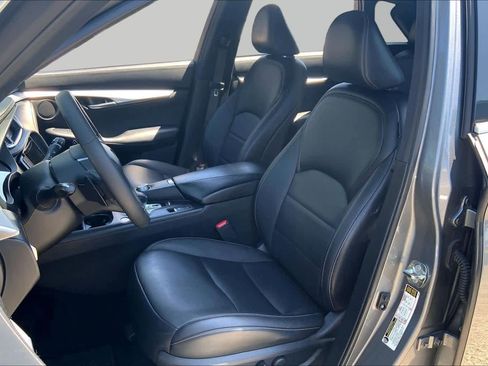 Used 2021 INFINITI QX50 Luxe w/ Appearance Package FWD image 8