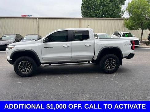 Used 2023 Chevrolet Colorado ZR2 w/ ZR2 Convenience Package III AWD/4WD image 40
