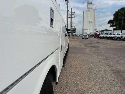 Used 2018 Ford F350 XLT image 28