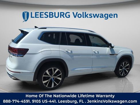 Used 2024 Volkswagen Atlas SEL Premium R-Line image 5
