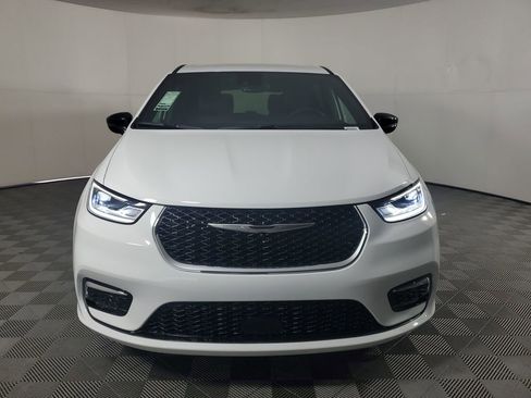 New 2026 Chrysler Pacifica Select image 9