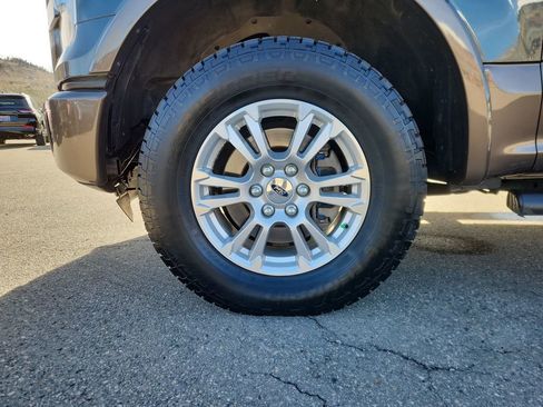 Used 2015 Ford F150 Lariat w/ Equipment Group 501A Mid image 27