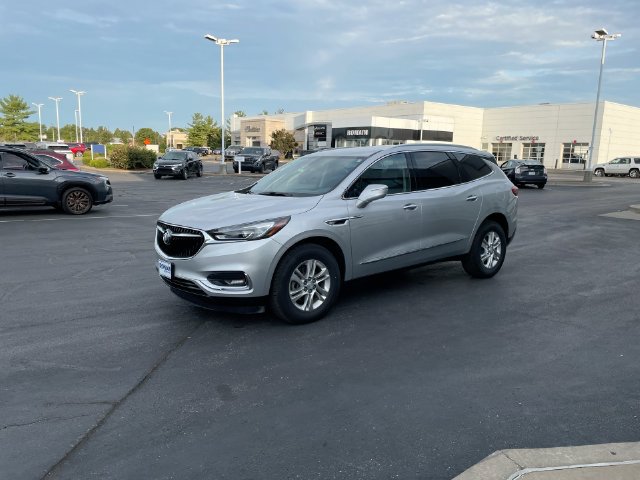 Used 2018 Buick Enclave Essence FWD image 2