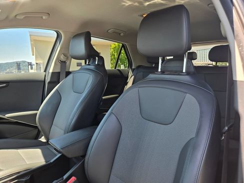 Used 2024 Kia Niro Wind w/ Wind Preserve Package FWD image 21