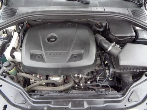 Used 2016 Volvo XC60 T5 Platinum w/ Protection Package image 9