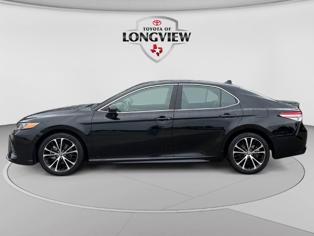 Certified 2020 Toyota Camry SE FWD image 2