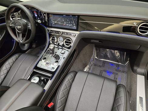 Used 2020 Bentley Continental GT image 4