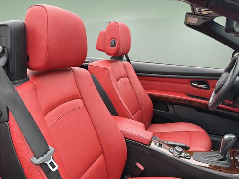 Used 2013 BMW 328i Convertible image 29