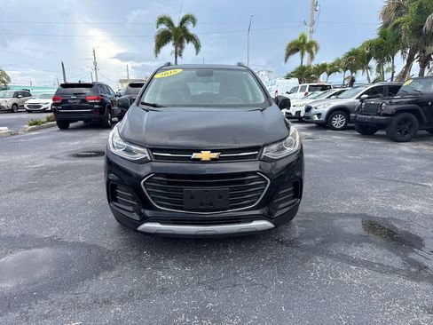 Used 2018 Chevrolet Trax LT FWD image 1