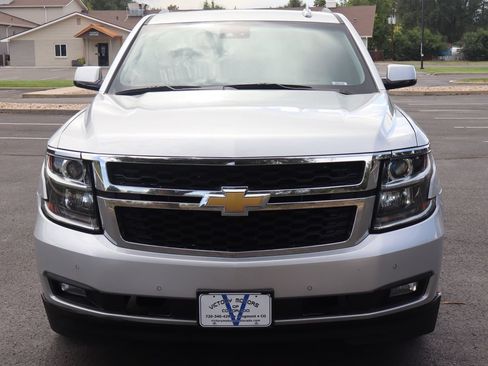 Used 2018 Chevrolet Suburban LT AWD/4WD image 12