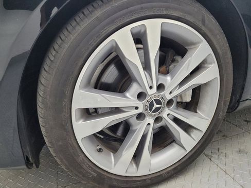 Used 2018 Mercedes-Benz C 300 Sedan w/ Premium Package image 31