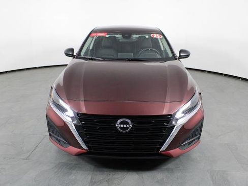 Certified 2025 Nissan Altima 2.5 SV image 13