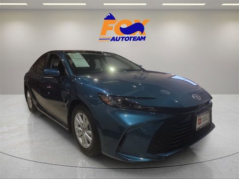 Certified 2025 Toyota Camry LE w/ Convenience Package image 5