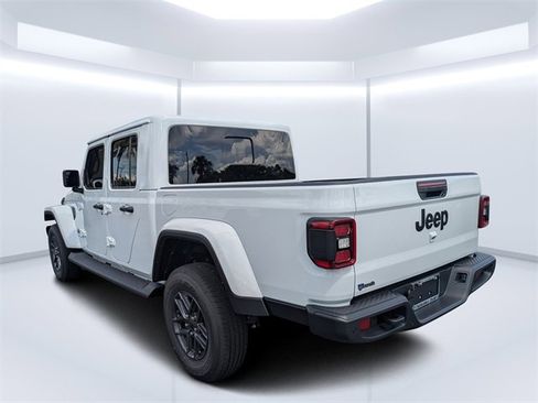 New 2025 Jeep Gladiator Sport image 5