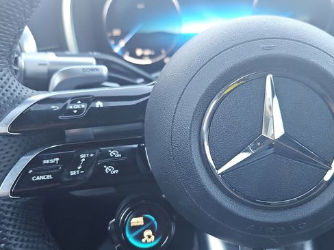 Used 2022 Mercedes-Benz SL 55 AMG 4MATIC image 16