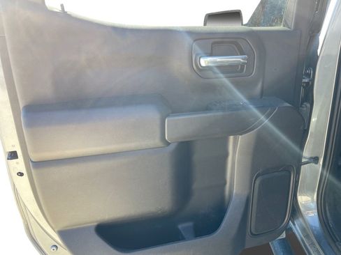 Used 2021 Chevrolet Silverado 1500 LT image 21