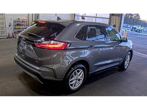 Used 2022 Ford Edge SEL w/ Convenience Package image 4