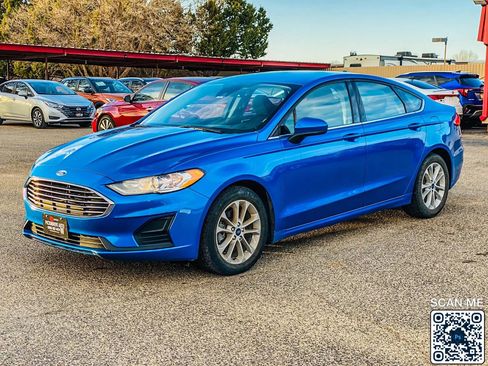 Used 2020 Ford Fusion SE image 4