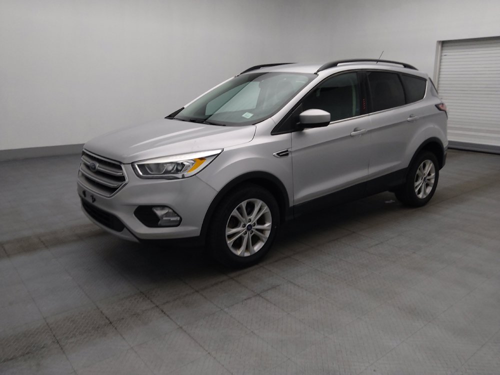 Used 2017 Ford Escape SE w/ Equipment Group 201A FWD image 2