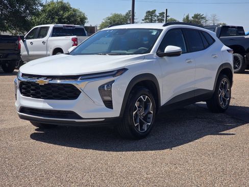 Used 2024 Chevrolet Trax LT image 22