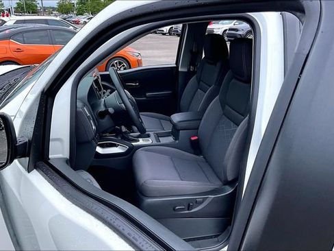 Used 2026 Nissan Frontier SV w/ Tow Package AWD/4WD image 18
