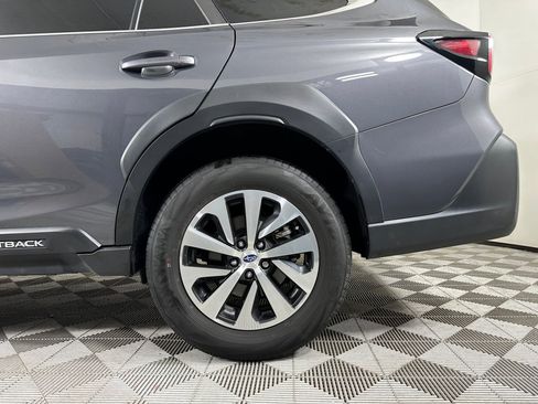 Used 2024 Subaru Outback Premium image 27