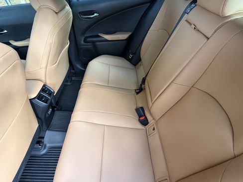 Certified 2026 Lexus UX 300h FWD image 30