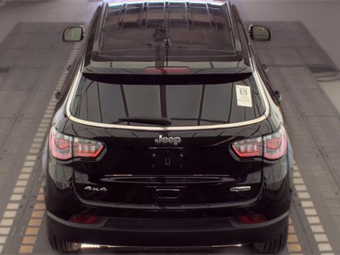 Used 2024 Jeep Compass Latitude AWD/4WD image 6
