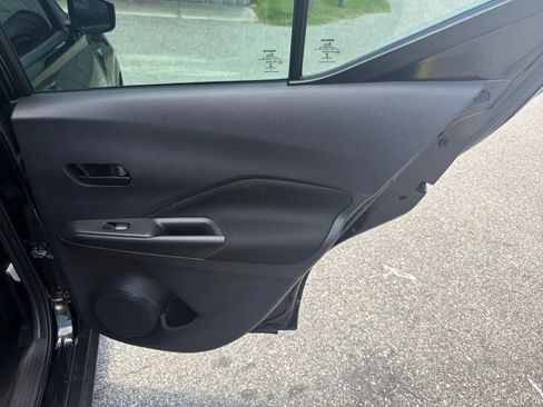Used 2021 Nissan Kicks S FWD image 18