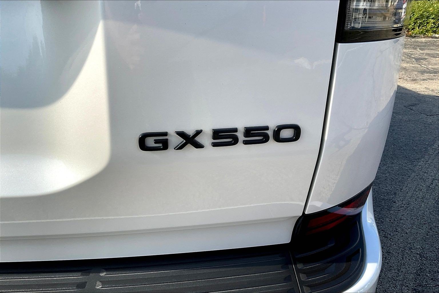 Used 2024 Lexus GX 550 w/ Accessory Package (Z1) AWD/4WD image 23