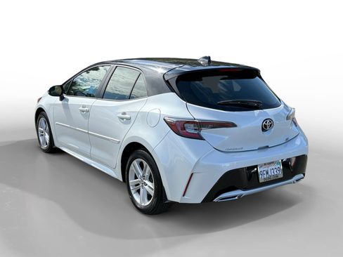 Used 2021 Toyota Corolla SE FWD image 3