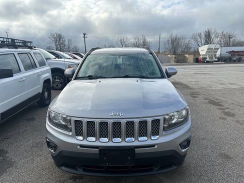 Used 2017 Jeep Compass High Altitude image 2