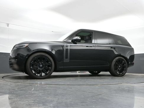 Used 2025 Land Rover Range Rover SE AWD/4WD image 47