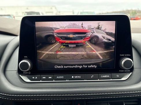 Used 2023 Nissan Rogue SV image 21