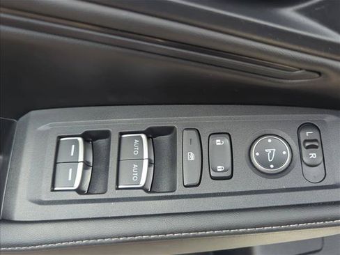 Used 2024 Honda Accord Sport image 10