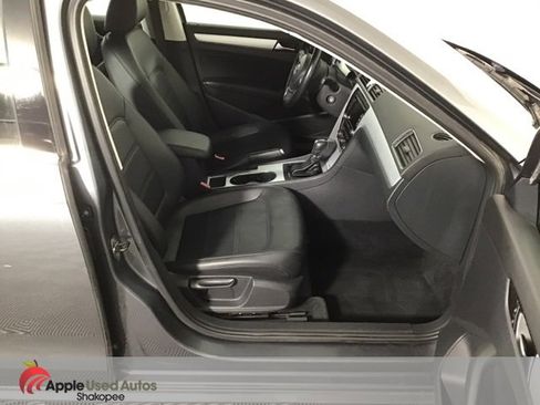 Used 2013 Volkswagen Passat 2.5 SE image 26