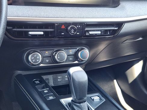 Certified 2025 Nissan Kicks SV w/ Charging Package AWD/4WD image 14
