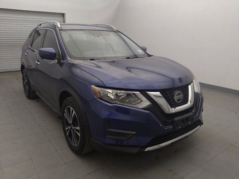 Used 2019 Nissan Rogue SV w/ Premium Package image 13