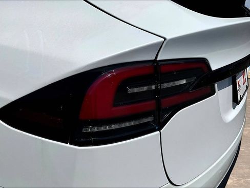 Used 2022 Tesla Model X AWD/4WD image 22