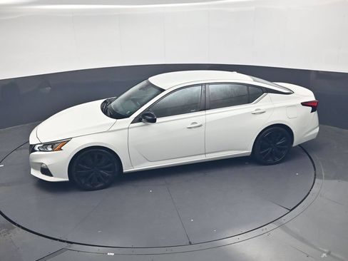 Used 2022 Nissan Altima 2.5 SR FWD image 35