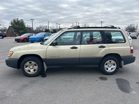 Used 2002 Subaru Forester L image 3