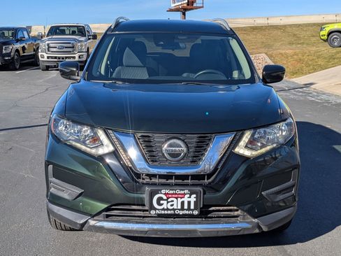 Used 2020 Nissan Rogue SV image 11