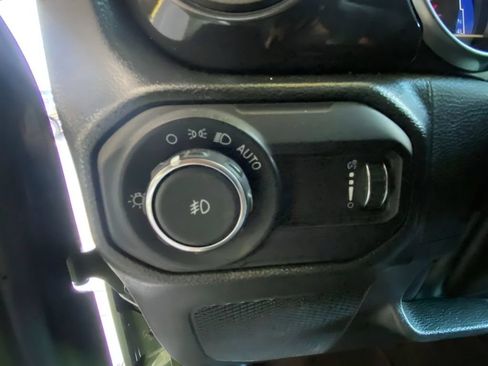 Used 2023 Jeep Wrangler Unlimited Sport AWD/4WD image 14