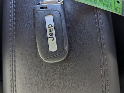 New 2026 Jeep Compass Latitude image 28