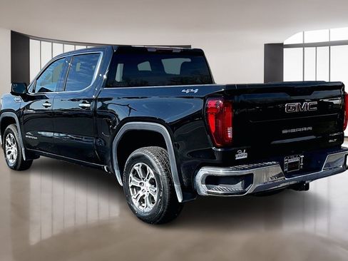 Used 2025 GMC Sierra 1500 SLT image 4